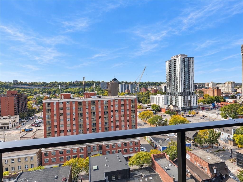 1402-1 Jarvis Street Property Photo 12
