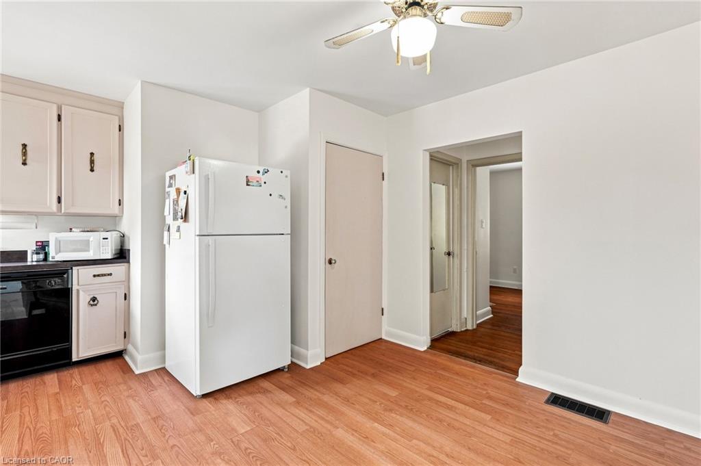 241 East 44th Street Property Photo 10
