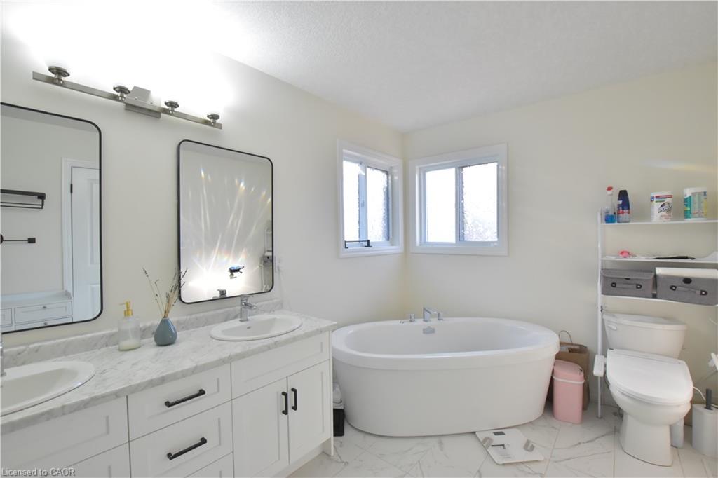 348 Chokecherry Crescent Property Photo 33