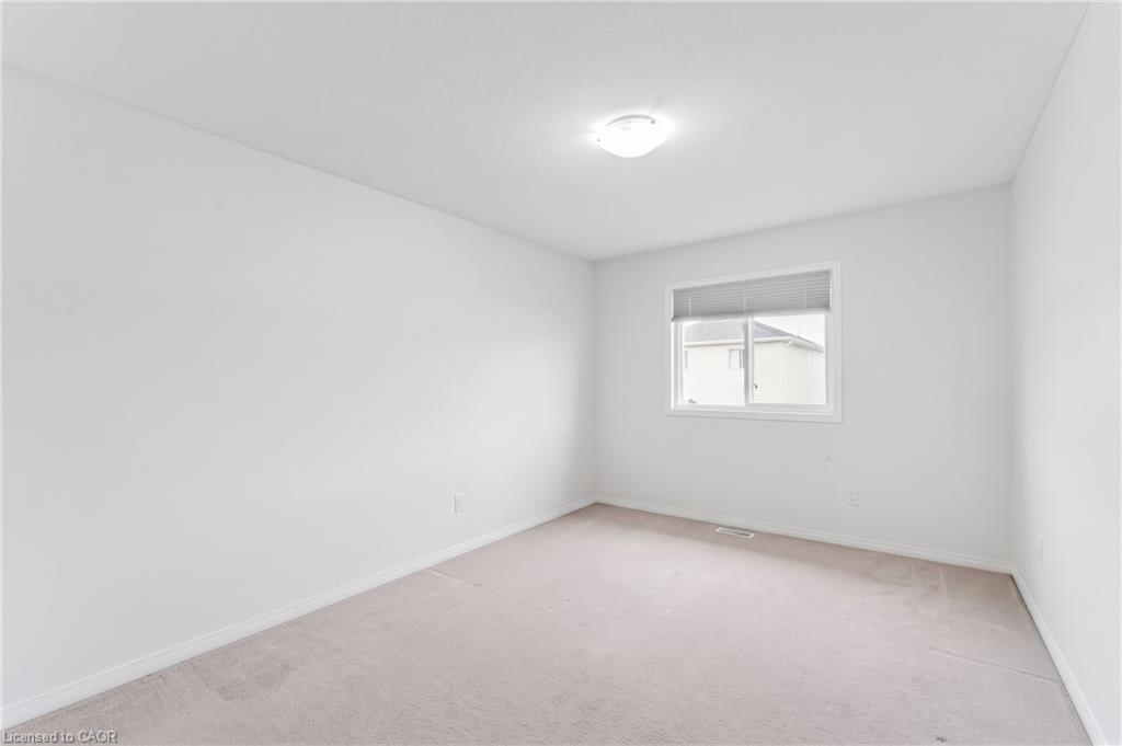 94 Foxglove Crescent Property Photo 32