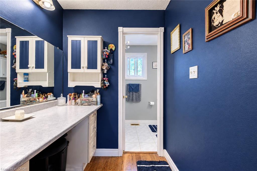 46 Robson Avenue Property Photo 28