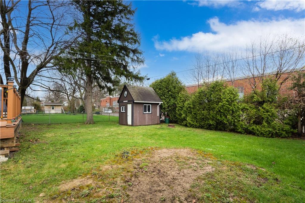 32 Belair Drive Property Photo 18