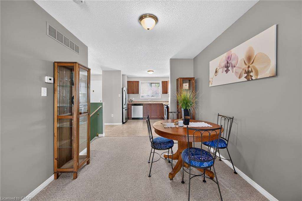 7 Powell Lane Property Photo 15