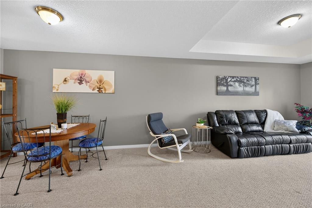 7 Powell Lane Property Photo 20