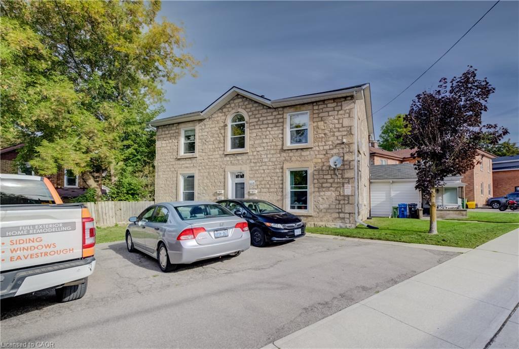 172 Arthur Street S Property Photo 3