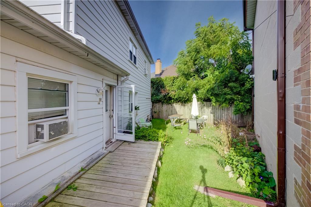 172 Arthur Street S Property Photo 7