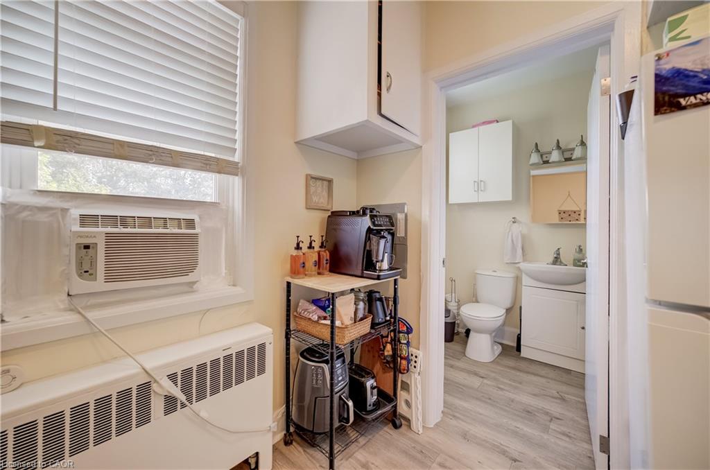 172 Arthur Street S Property Photo 15