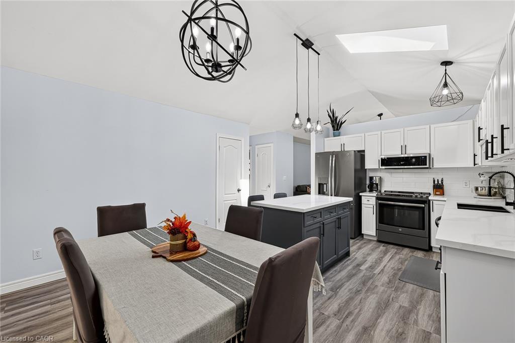 10 Potters Way Property Photo 22