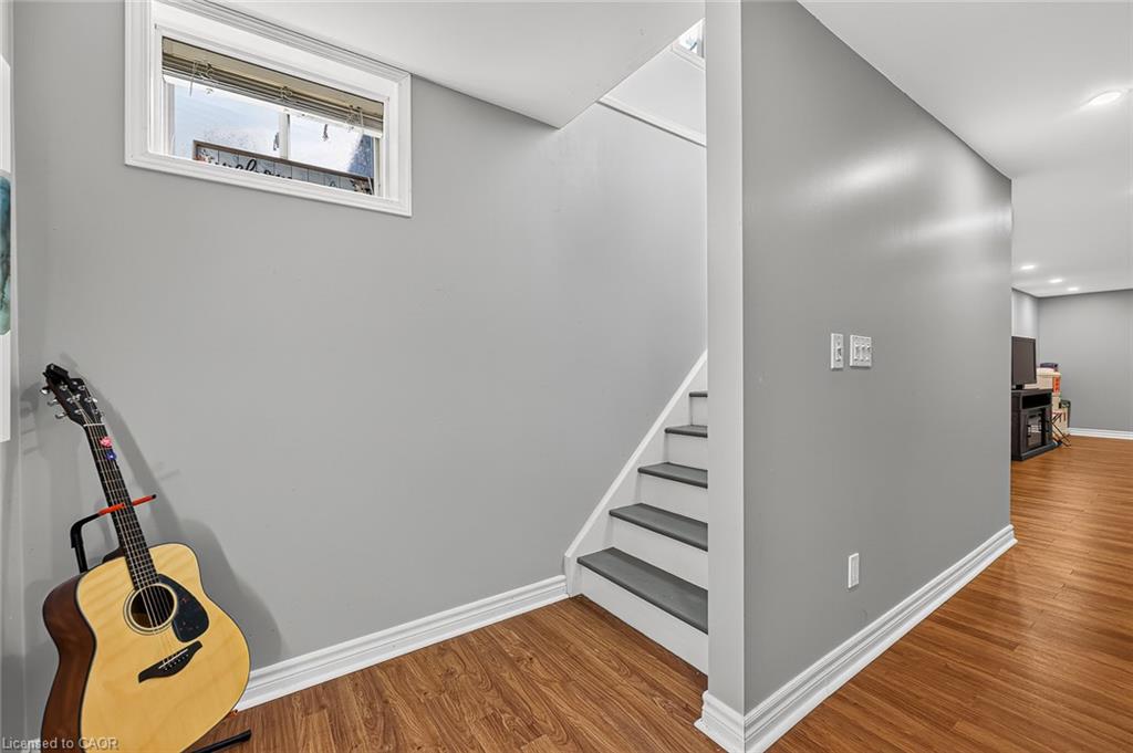 10 Potters Way Property Photo 30