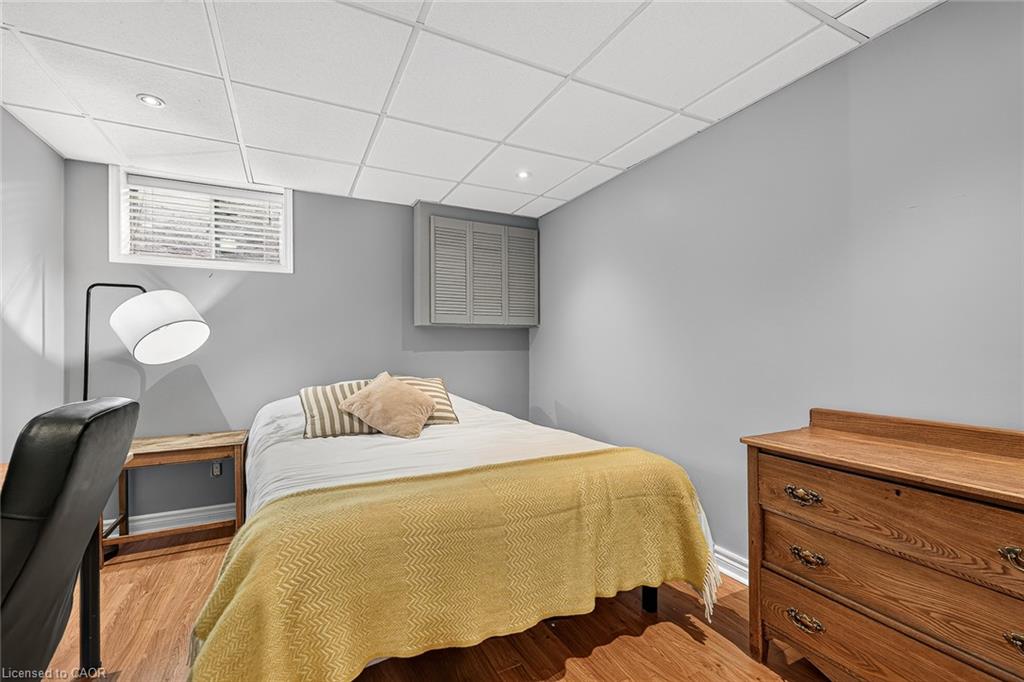 10 Potters Way Property Photo 34