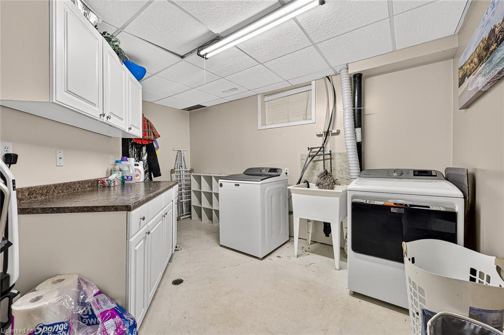 10 Potters Way Property Photo 36