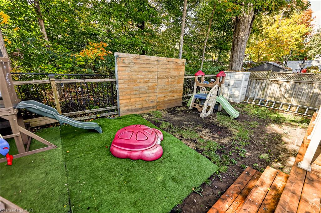 10 Potters Way Property Photo 43