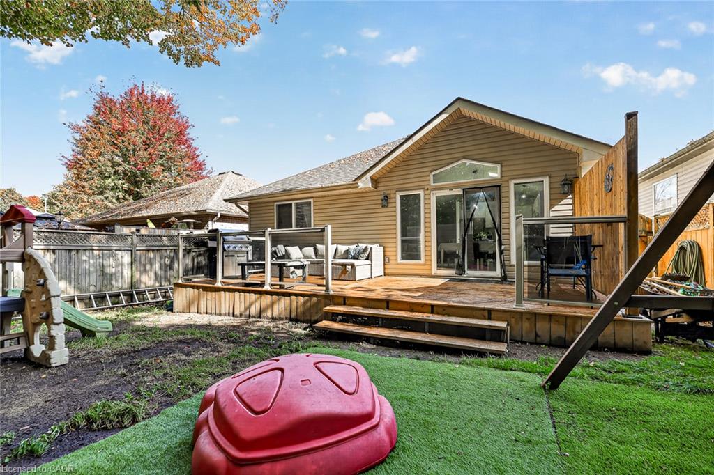 10 Potters Way Property Photo 45