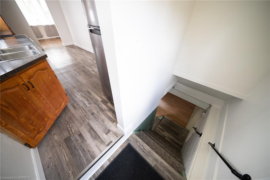 364 Wellington Street Property Photo 16