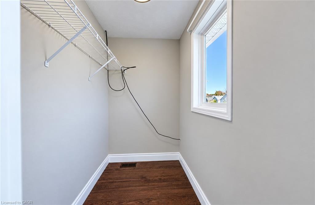 457 Annapolis Court Property Photo 17