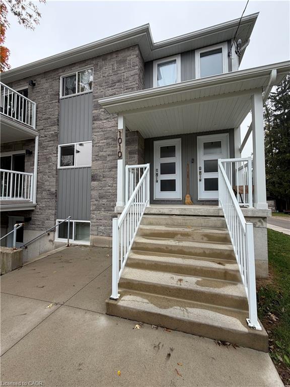 2-1010 Doering Street Property Photo 1