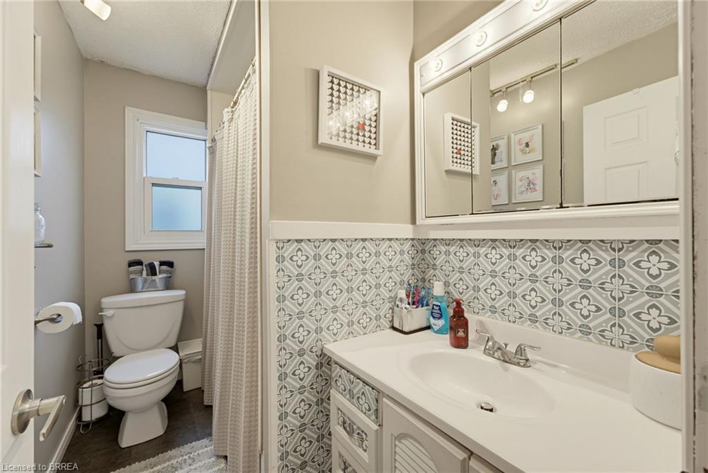 77 Eighth Avenue Property Photo 10