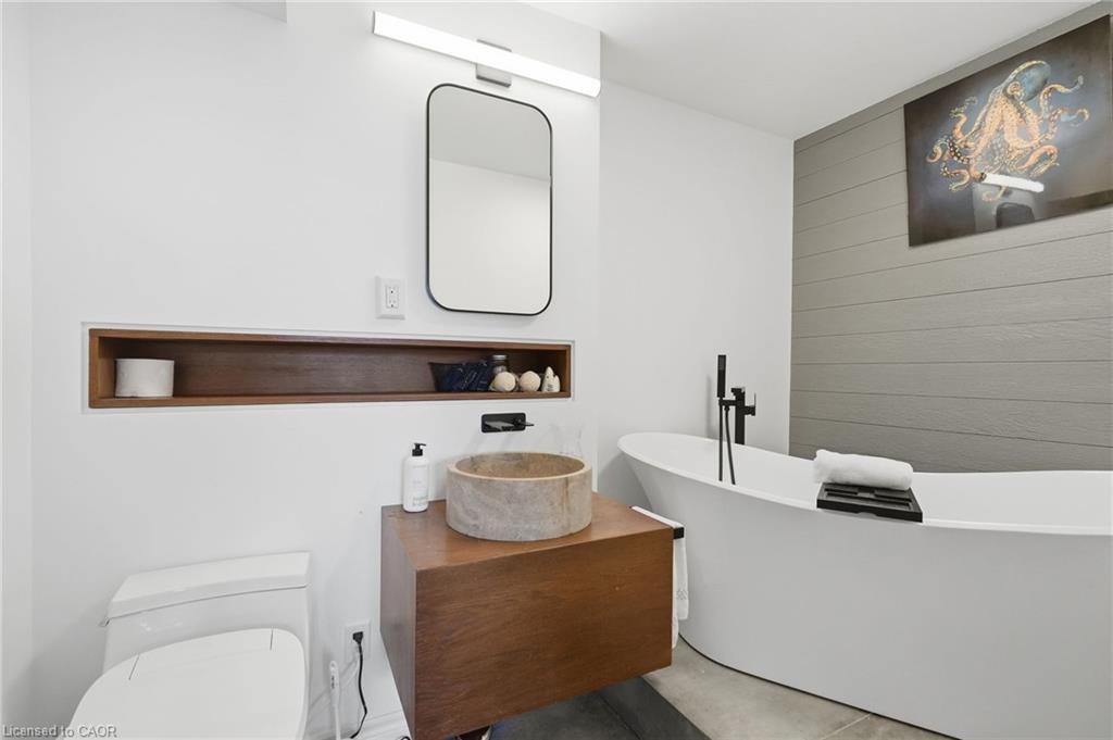 1111-700 Dynes Road Property Photo 19