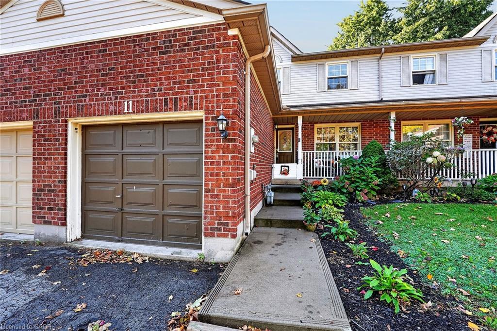 11 Hedge Lawn Drive Property Photo 2