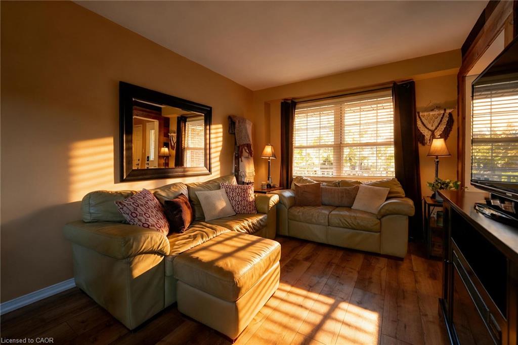 11 Hedge Lawn Drive Property Photo 7