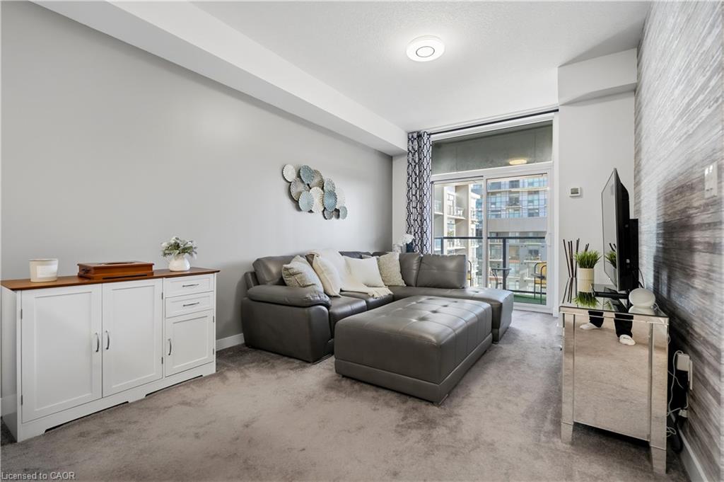 425-450 Dundas Street E Property Photo 11