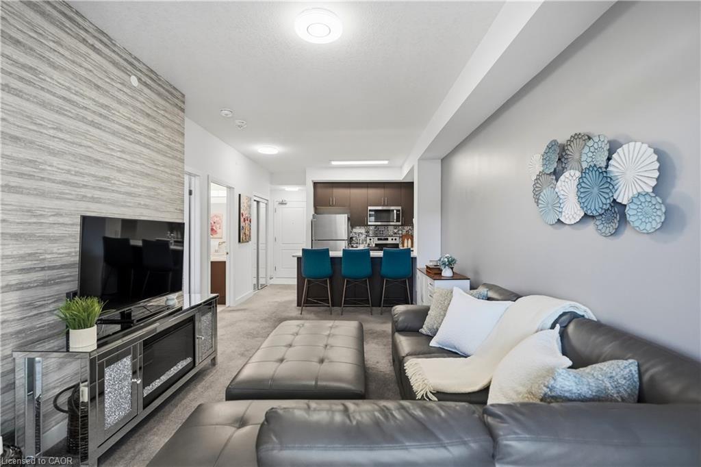 425-450 Dundas Street E Property Photo 16
