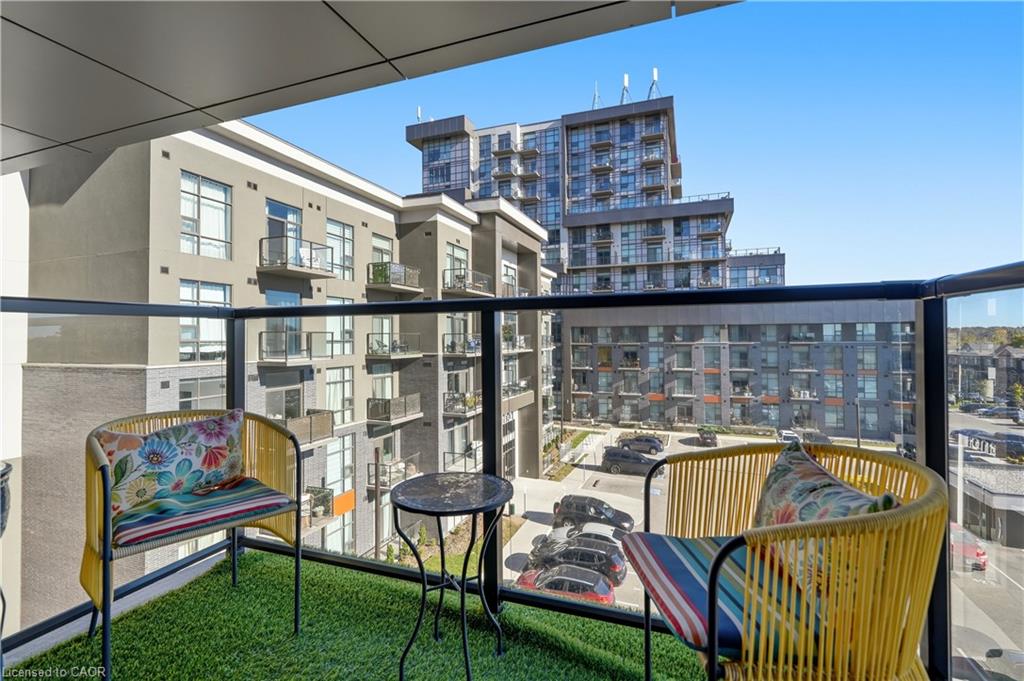 425-450 Dundas Street E Property Photo 17