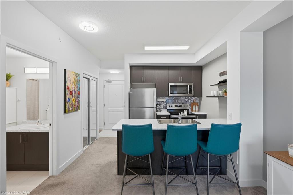 425-450 Dundas Street E Property Photo 18