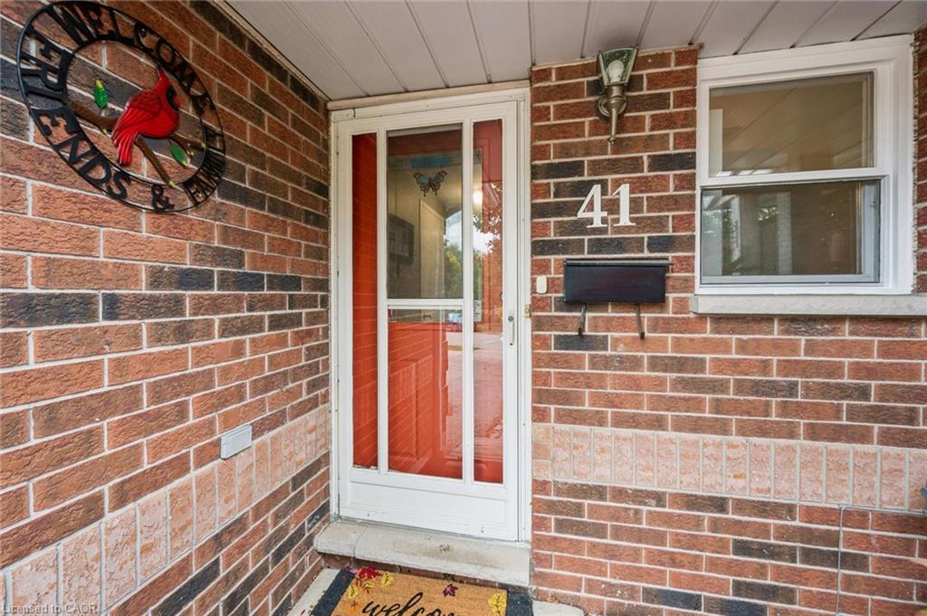 41 Grandridge Crescent Property Photo 7