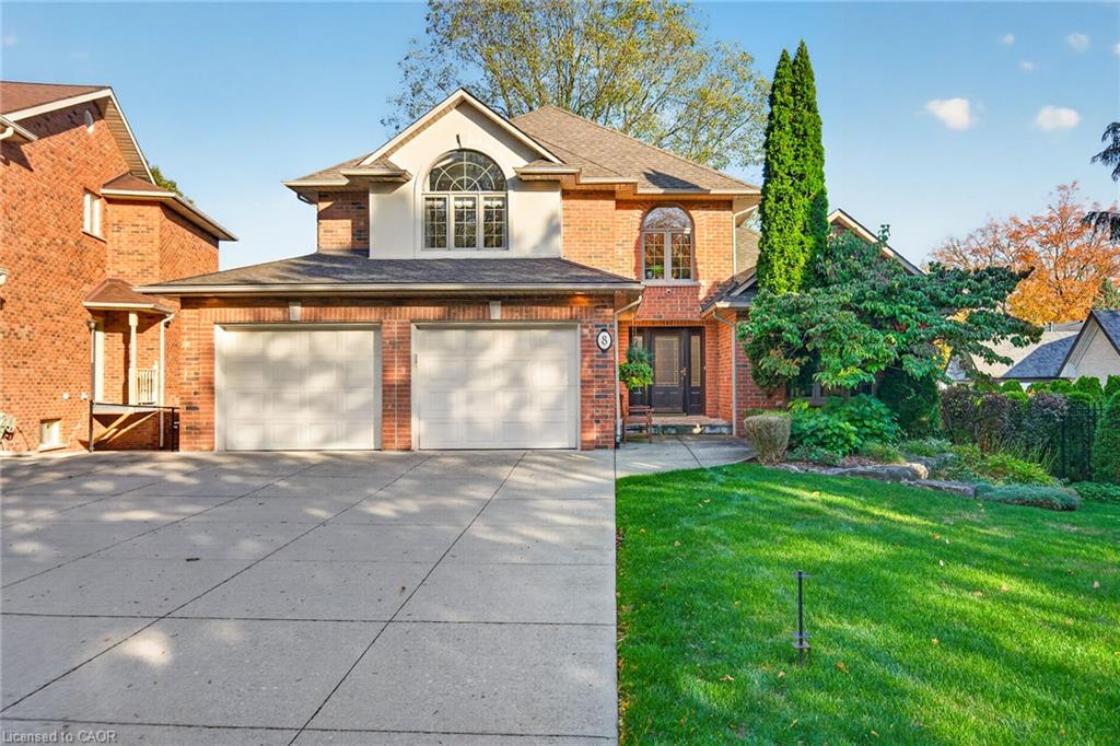 8 Cayley Court Property Photo 1