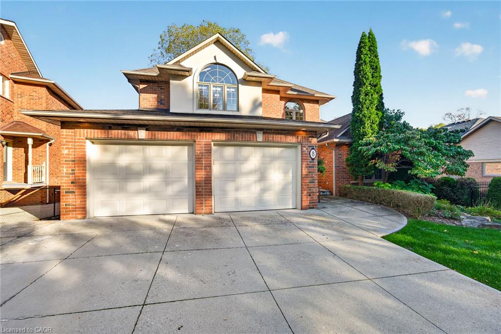 8 Cayley Court Property Photo 2