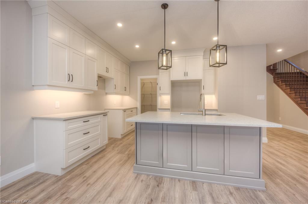 67 Weymouth Street Property Photo 4