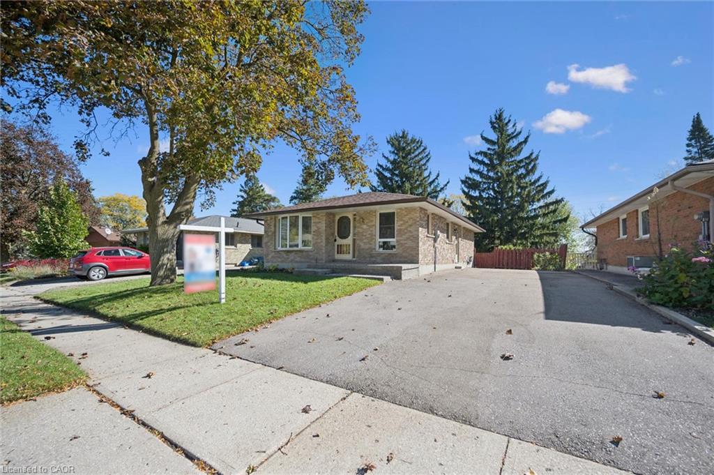 11 Caledon Court Property Photo 2