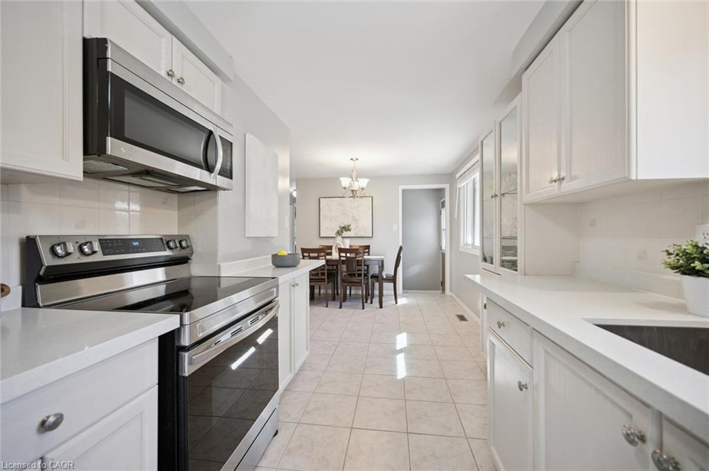11 Caledon Court Property Photo 15