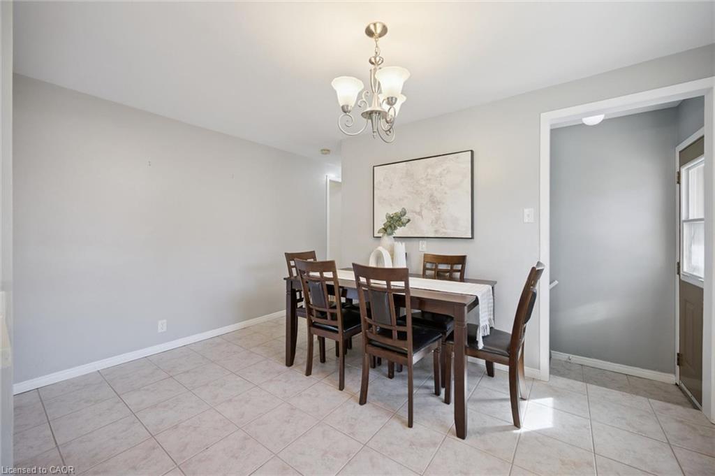 11 Caledon Court Property Photo 16