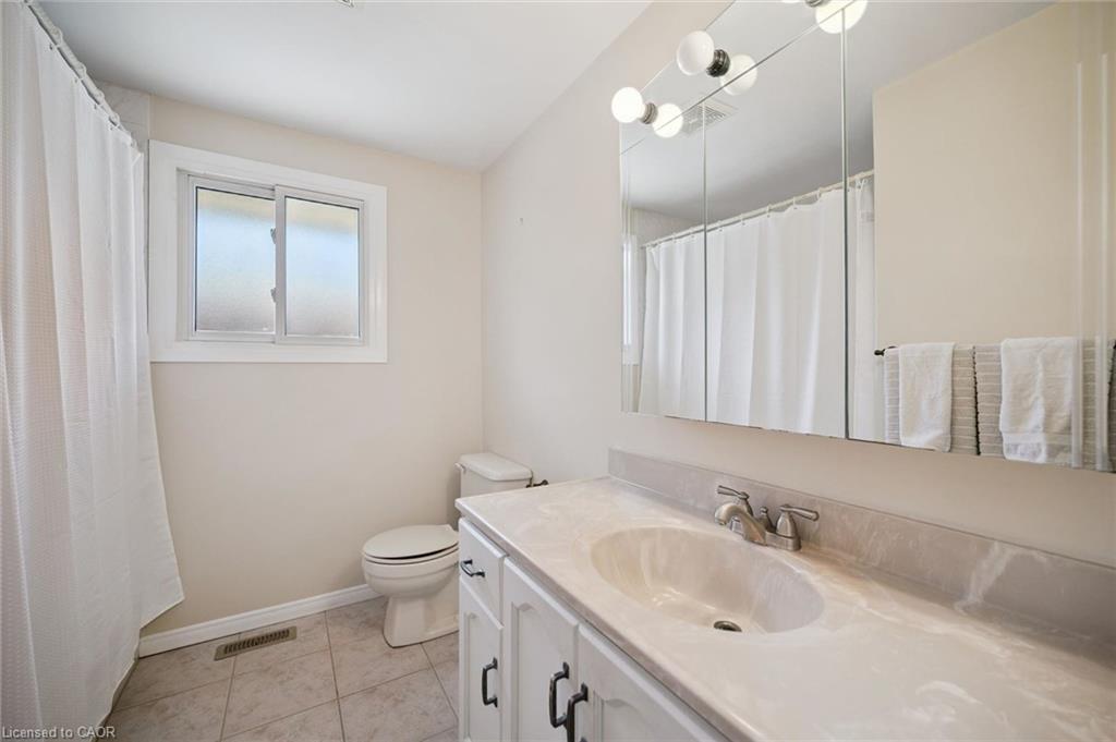 11 Caledon Court Property Photo 24
