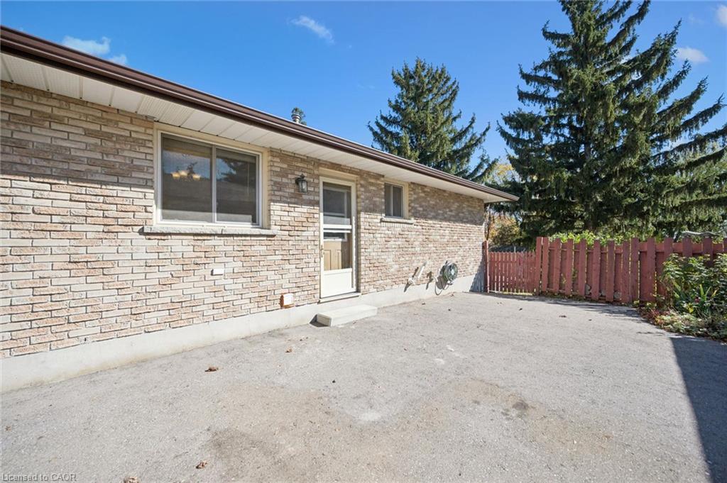 11 Caledon Court Property Photo 32