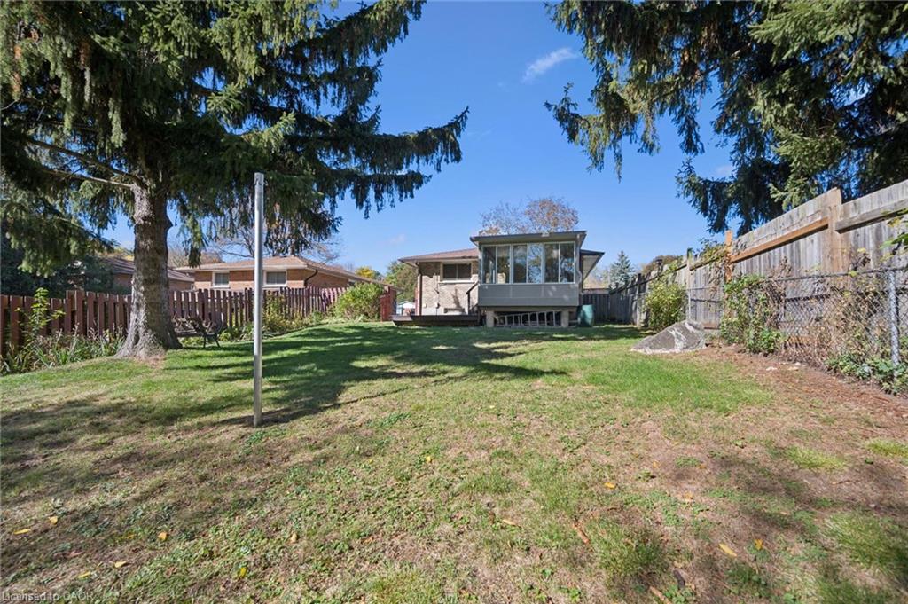 11 Caledon Court Property Photo 36
