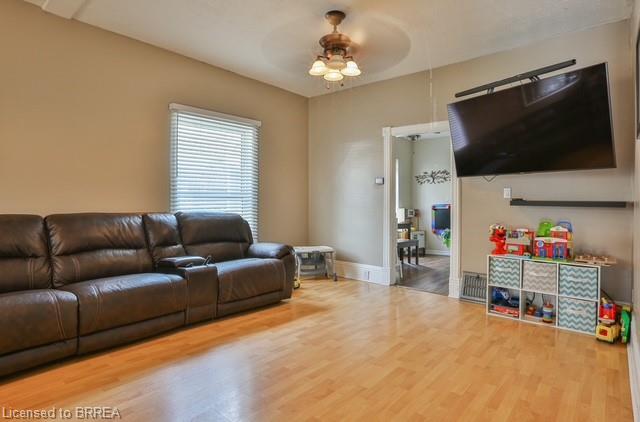 42 Spring Street Property Photo 5