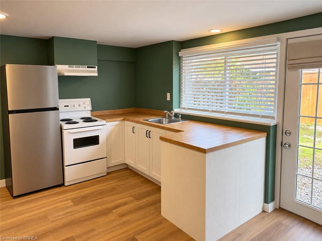 42 Spring Street Property Photo 22