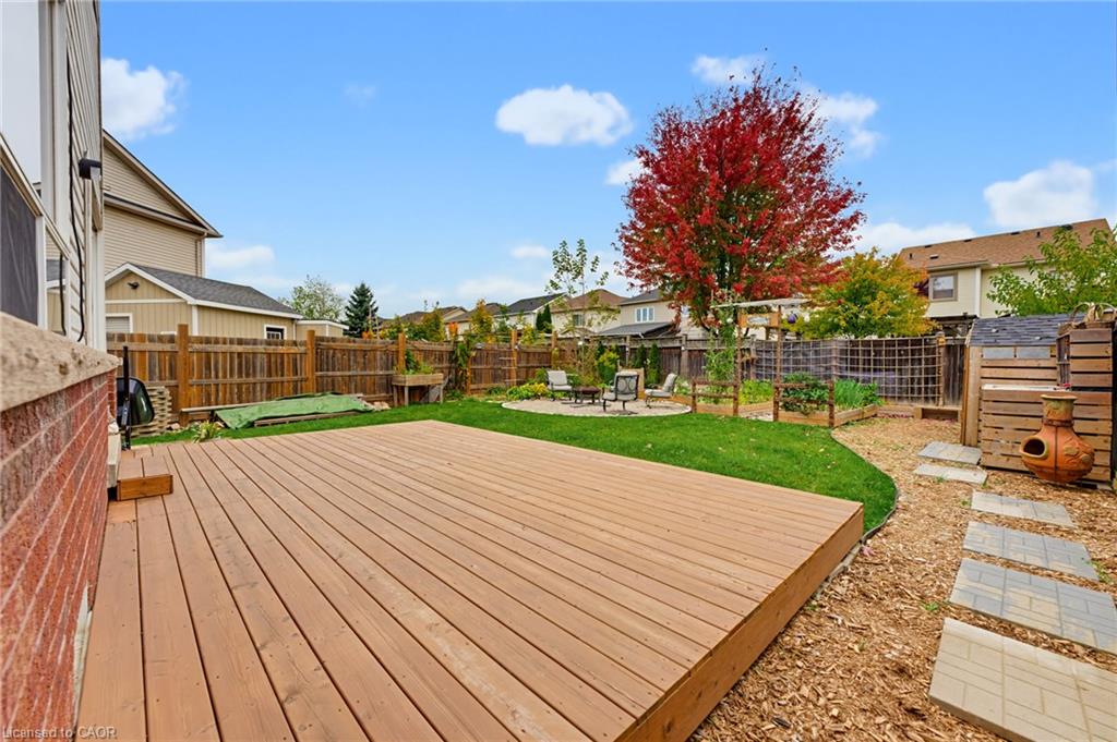 63 Golden Iris Crescent Property Photo 15