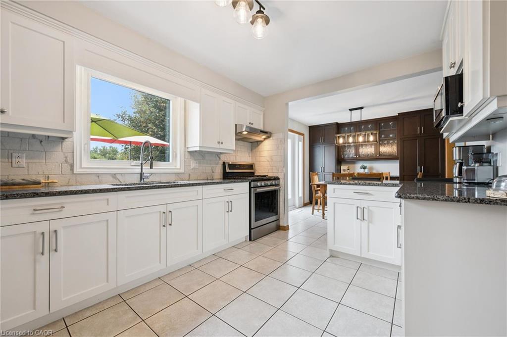 24 Greenwich Drive Property Photo 12