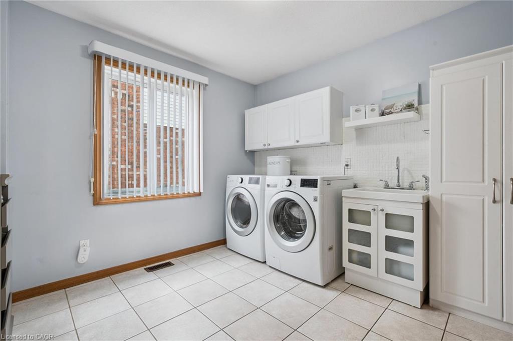 24 Greenwich Drive Property Photo 15