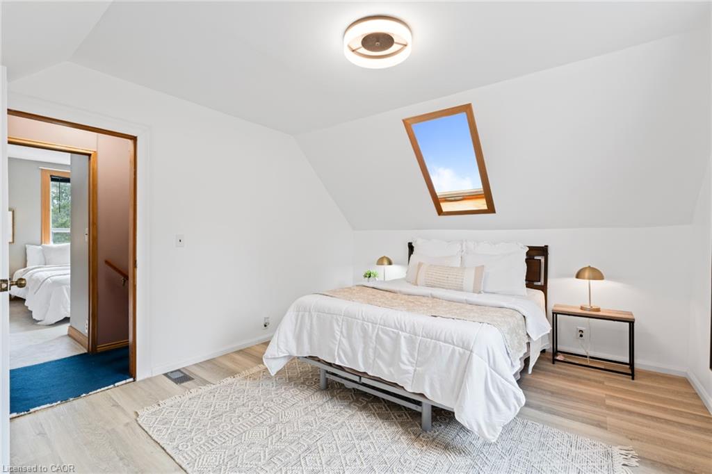 3 1/2 Dundonald Street Property Photo 21