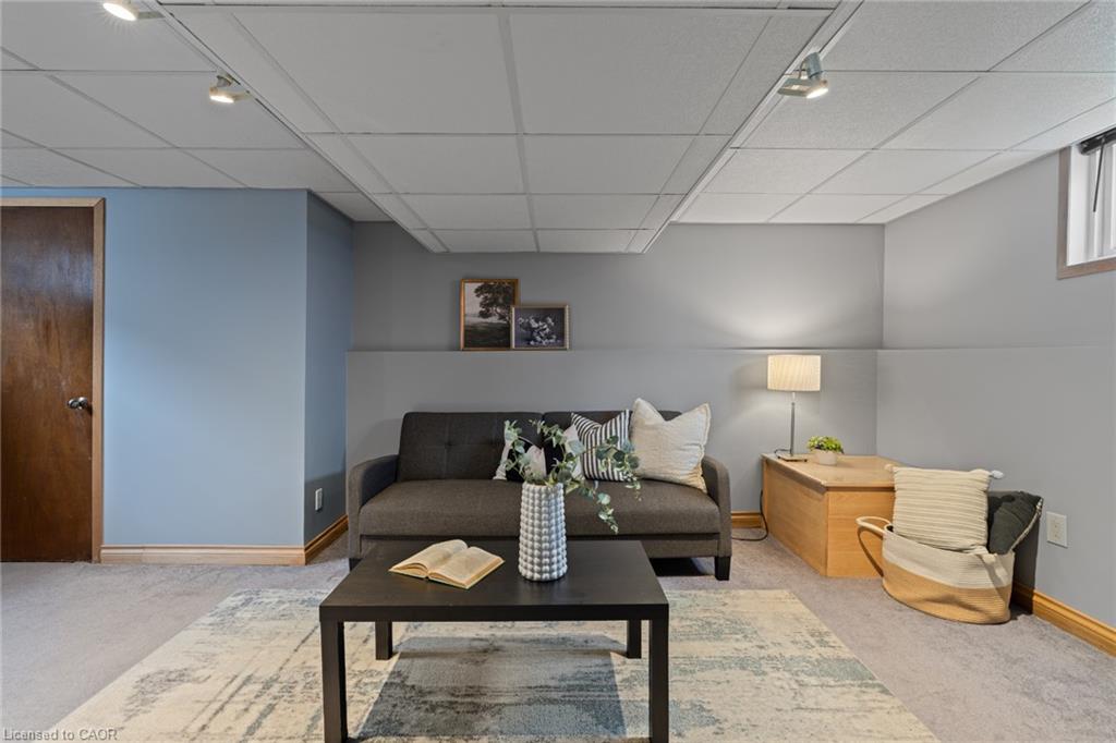 3 1/2 Dundonald Street Property Photo 27