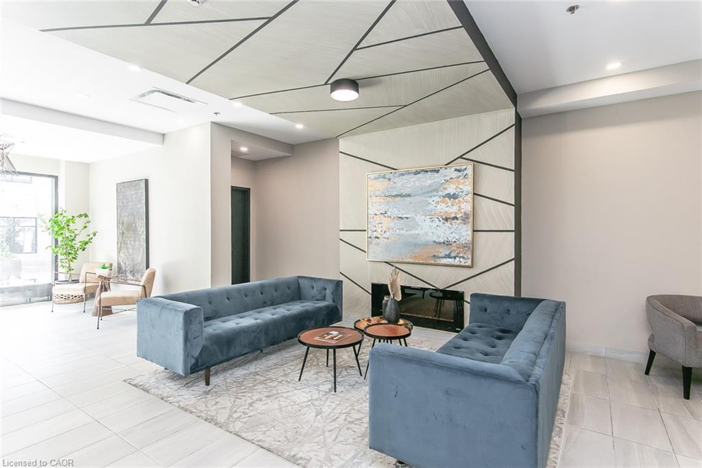 2903-60 Charles Street W Property Photo 23