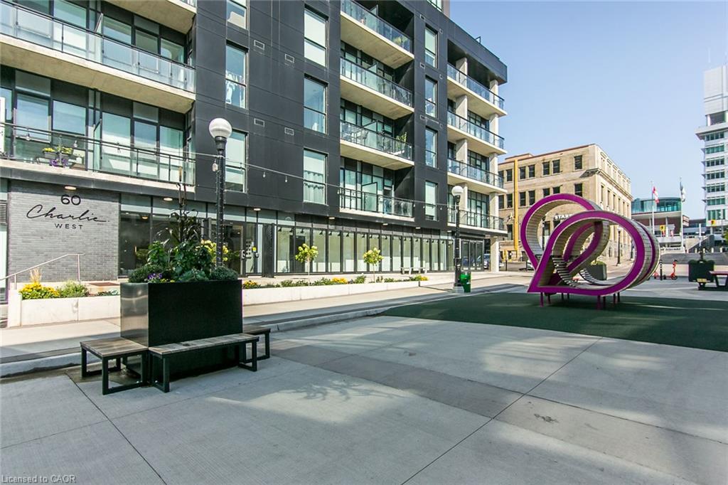 2903-60 Charles Street W Property Photo 43