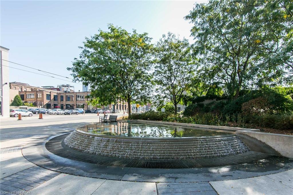 2903-60 Charles Street W Property Photo 45