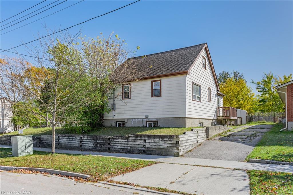 439 Alice Avenue Property Photo 3