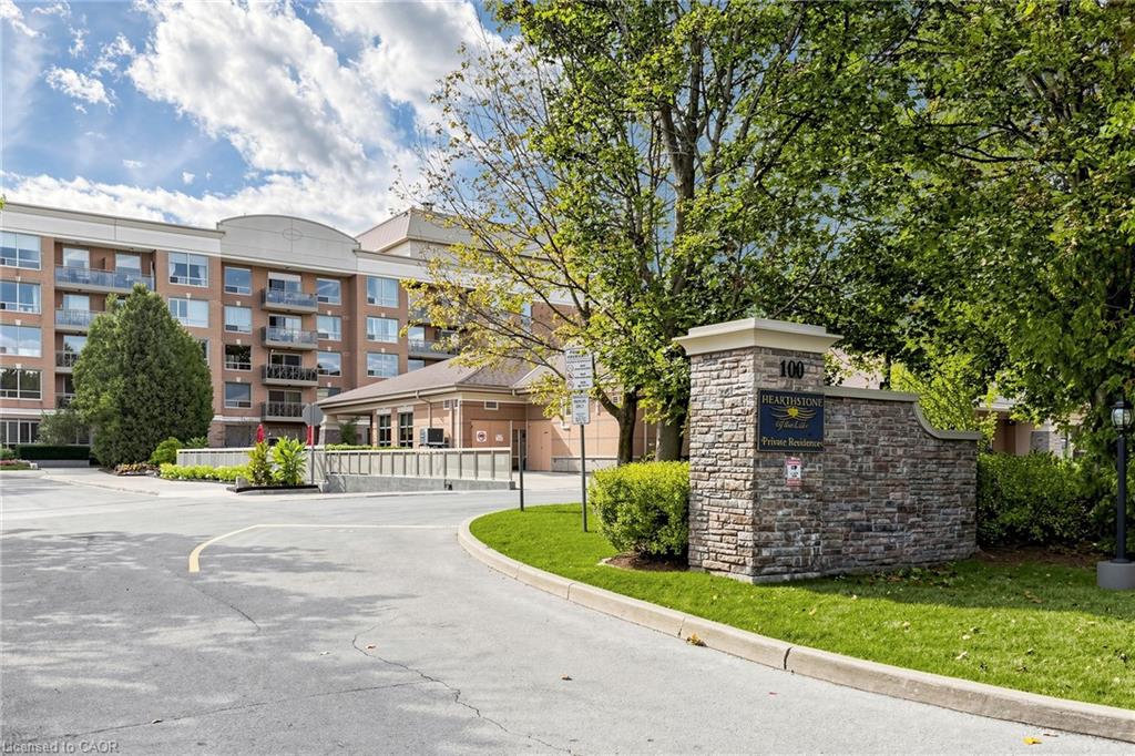 2416-100 Burloak Drive Property Photo 1